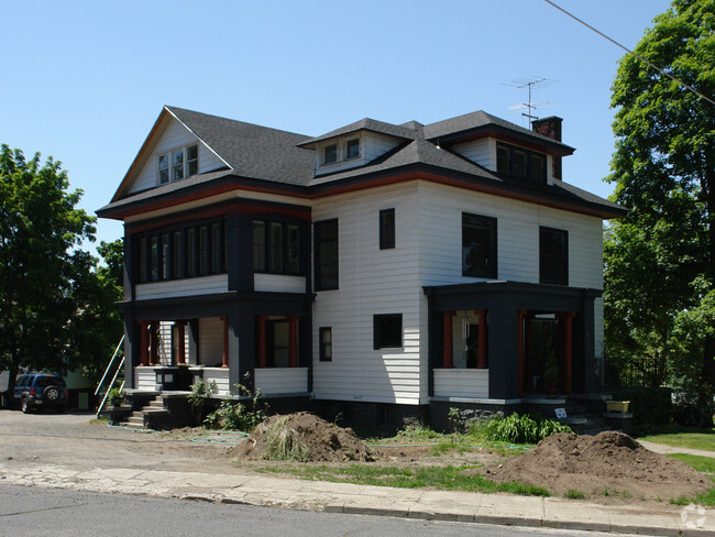 Building Photo - 903 W 9th Ave Rental