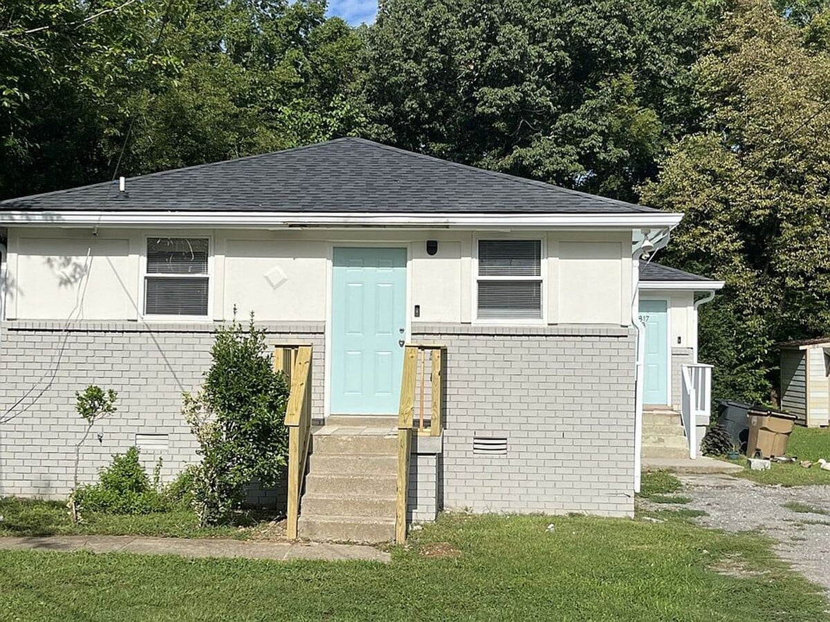 Spring Special (1/2 OFF 1st Month Rent): First Floor Two Bedroom Updated Apartment in Madison! - Spring Special (1/2 OFF 1st Month Rent): First Floor Two Bedroom Updated Apartment in Madison!