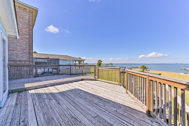 Photo - 7706 Channelview Dr