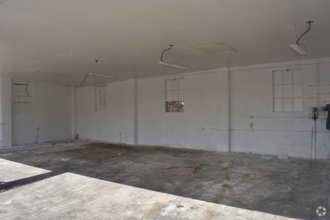 Building Photo - 6400 S Broadway Rental