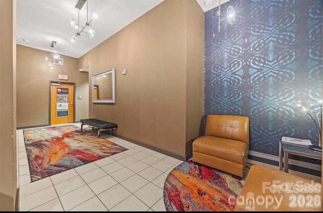 Photo - 715 N Church St Unidad 610