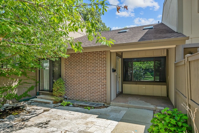 Photo - 713 Acadia Ct