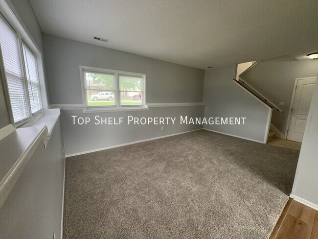 Photo - 703 11th Ave NW