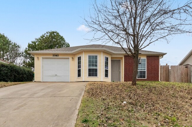Building Photo - Completely Renovated Springdale Home - Close to schools, shopping, restaurants and more!