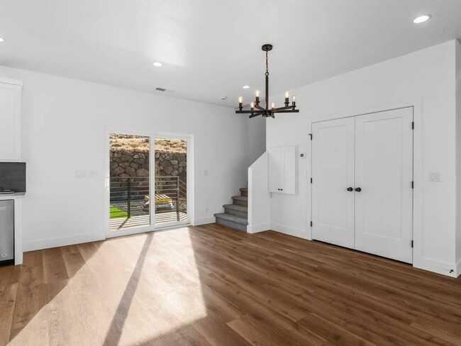 Photo - VIEWS! Luxury Townhome in Washington