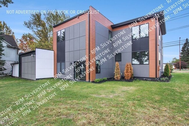 Photo - 6480 John R Rd