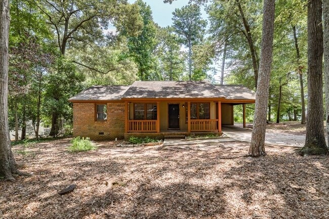 Building Photo - 170 Garnett Ridge Dr