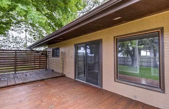Photo - ** LARGE HOME ** CHATHAM SCHOOLS ** SPRINGFIELD UTILITIES