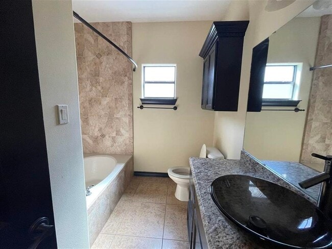 Photo - 3122 Rosco Dr