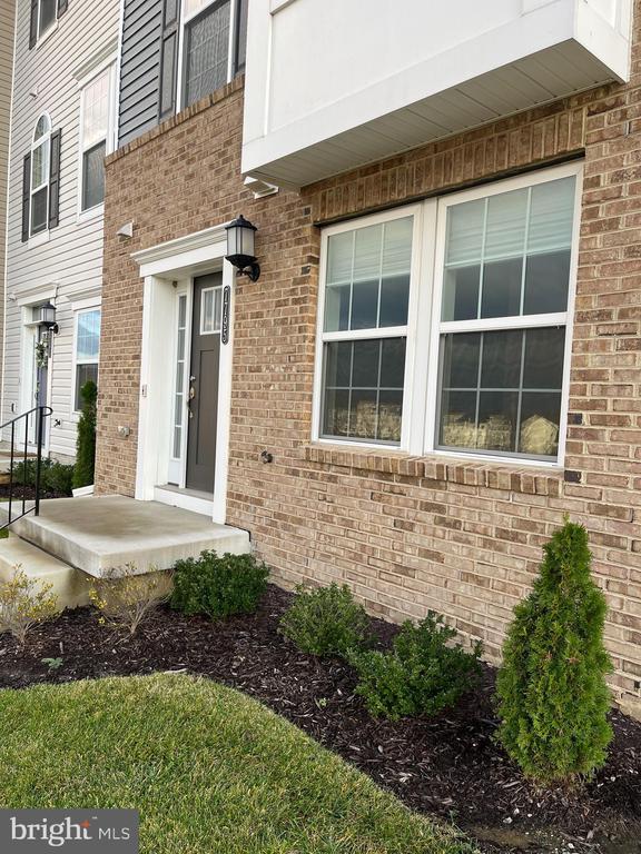 Building Photo - 7795 Barrensdale Rd