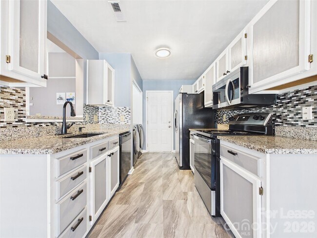 Photo - 14133 Walkers Crossing Dr