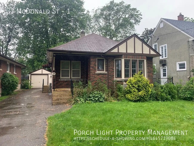 Building Photo - Main Floor 3 Bedroom in St. Catharines wit... Unit 1