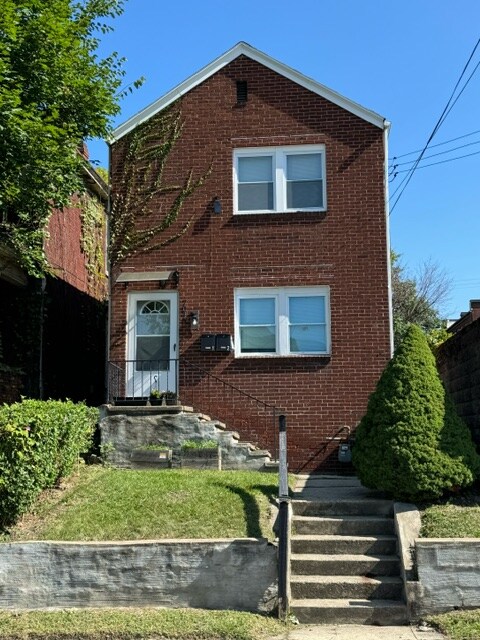 Photo - 7049 Kelly St