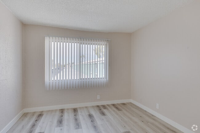 1 habitación, 1 baño - 760 pies cuadrados - Dormitorio - Whispering Pines