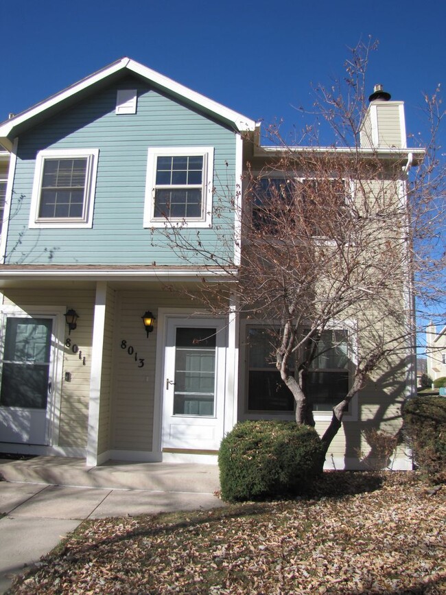 Great 2 Story Townhouse in the Briargate Area - Great 2 Story Townhouse in the Briargate Area