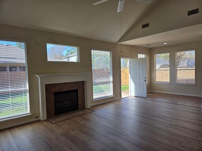 Photo - 5419 Bear Hunters Dr