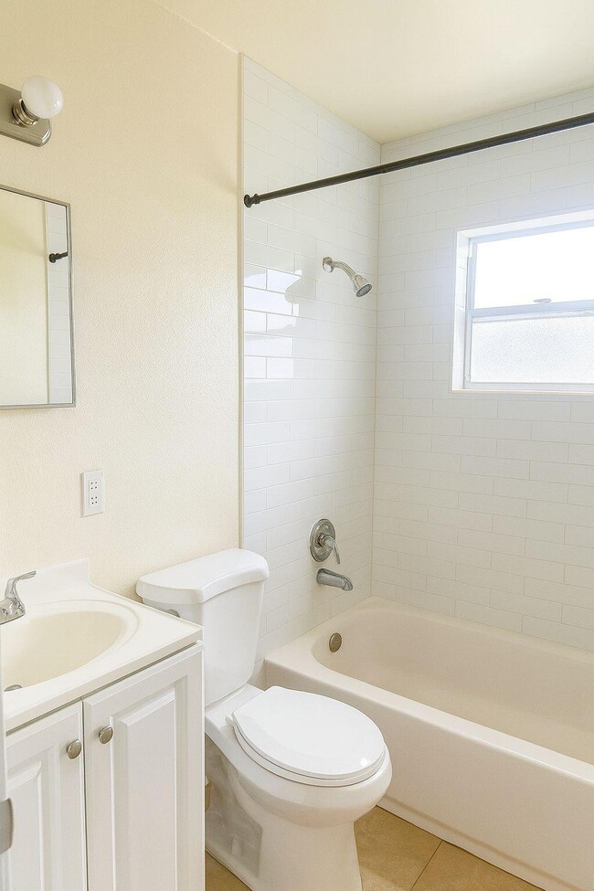 Photo - 908 Mccray Ct