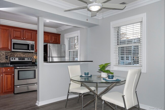 Photo - 10 Mainsail Dr Unit 1-10