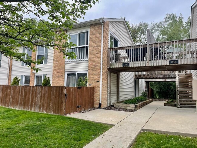 Photo - 1970 Kenilworth Cir Condo Unit H