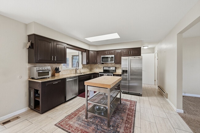 Photo - 1040 S Fulton St