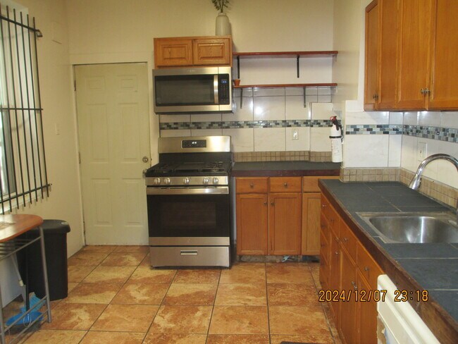 Photo - 529 N 35th St House