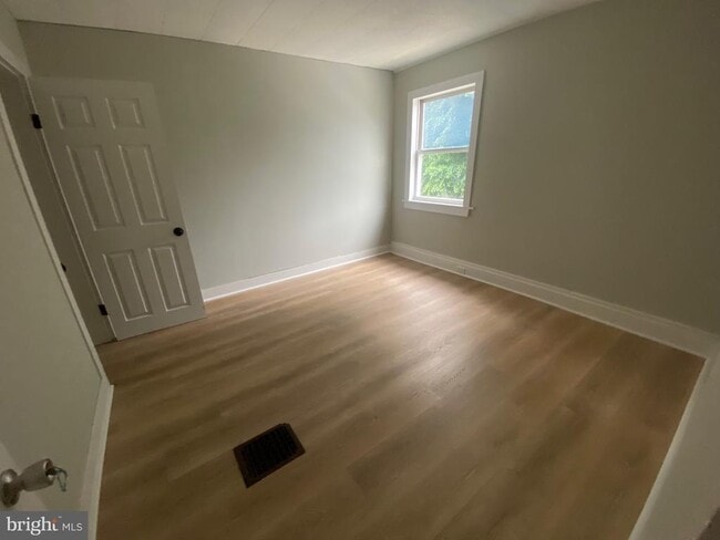 Building Photo - 623 New York St Rental