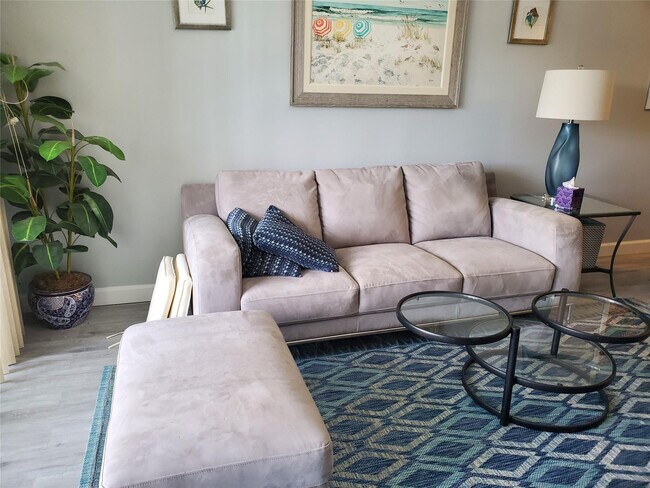 Photo - 2220 N Cypress Bend Dr Unit 405