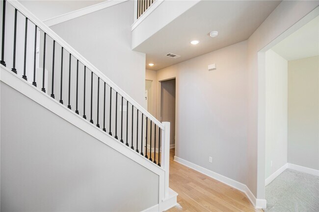 Photo - 1 Nairn Ln