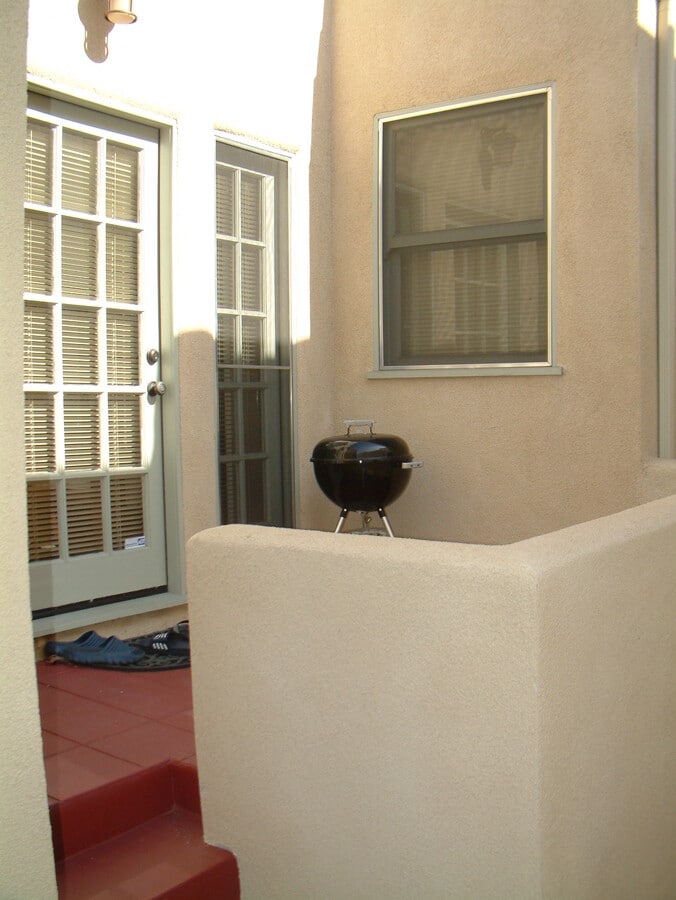 Photo - 1290 S Highland Ave Unidad 1290