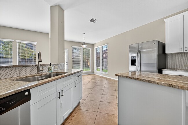 Photo - 2606 Waterbrook Ln