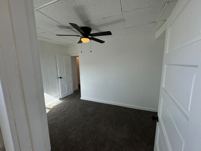 Photo - 4 BEDROOM HOME AVAILABLE NOW!!