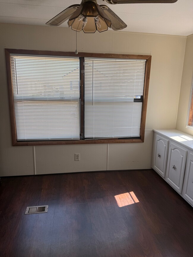 Photo - 24195 King Rd