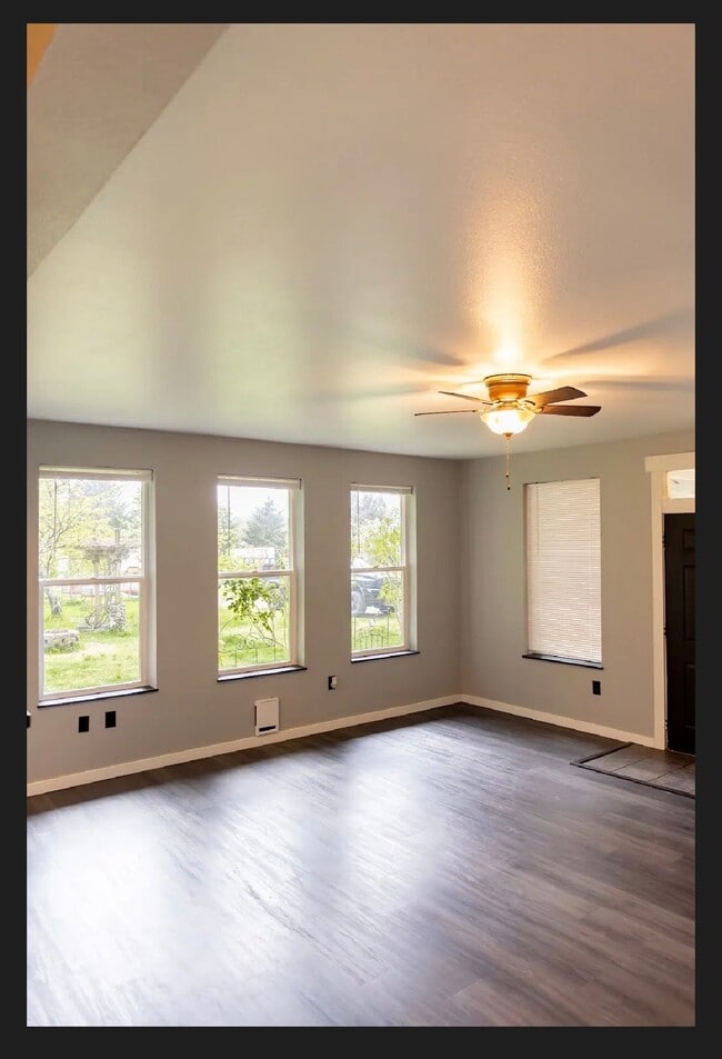 Photo - 13124 Rainier Rd SE