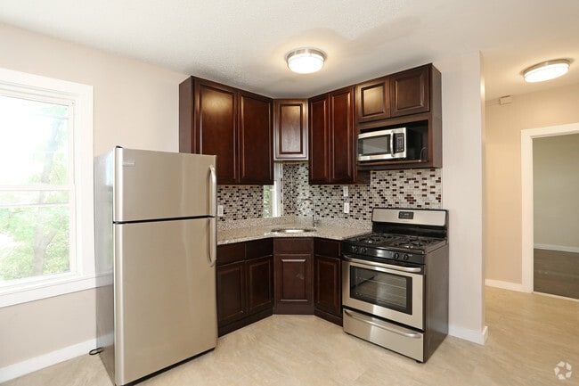 Cocina - 12-16 Groton St