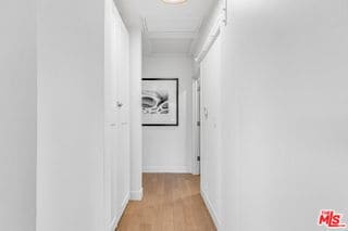 Building Photo - 3935 Kentucky Dr