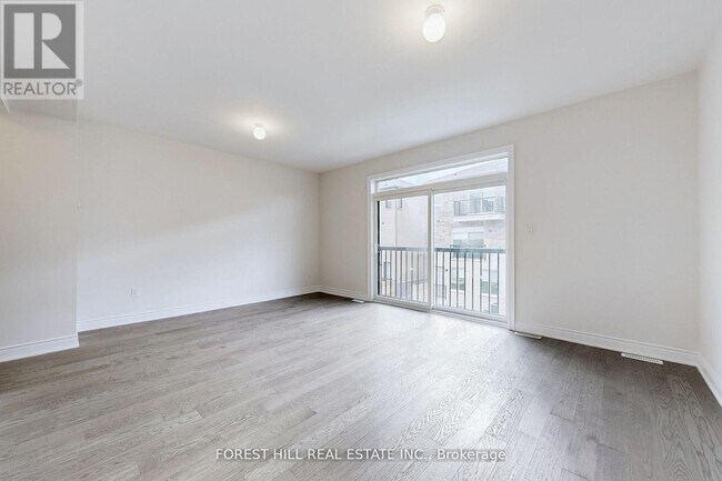 Photo - 220 Tennant Cir