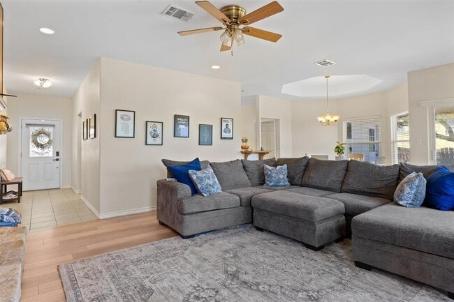 Photo - 104 Kings Way