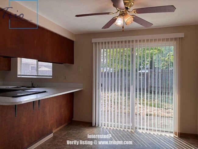 Photo - 1010 Satre St