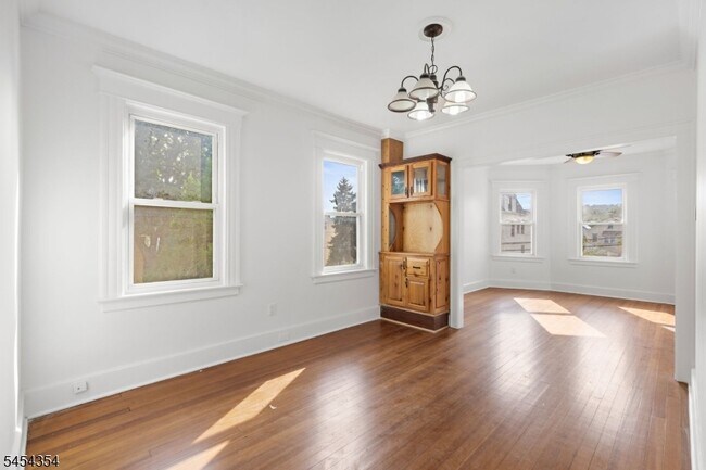 66 Watson Ave Unit 2