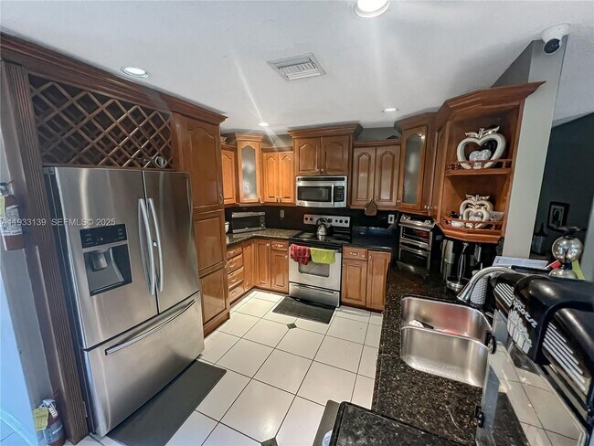 Photo - 10110 SW 166th Ct