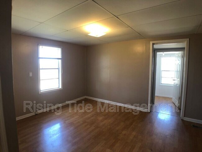 Photo - 1208 Waverly St