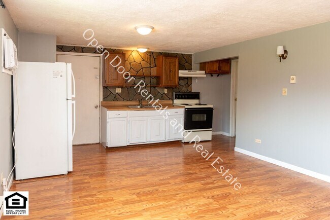 Photo - 501 N Broadway St Unidad F