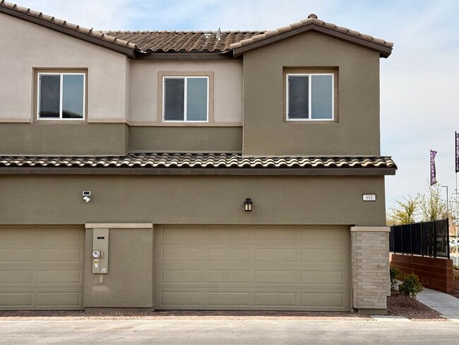 Building Photo - BRAND NEW 3 BED 2.5 BATH 2 CAR GARAGE TOWN... Rental