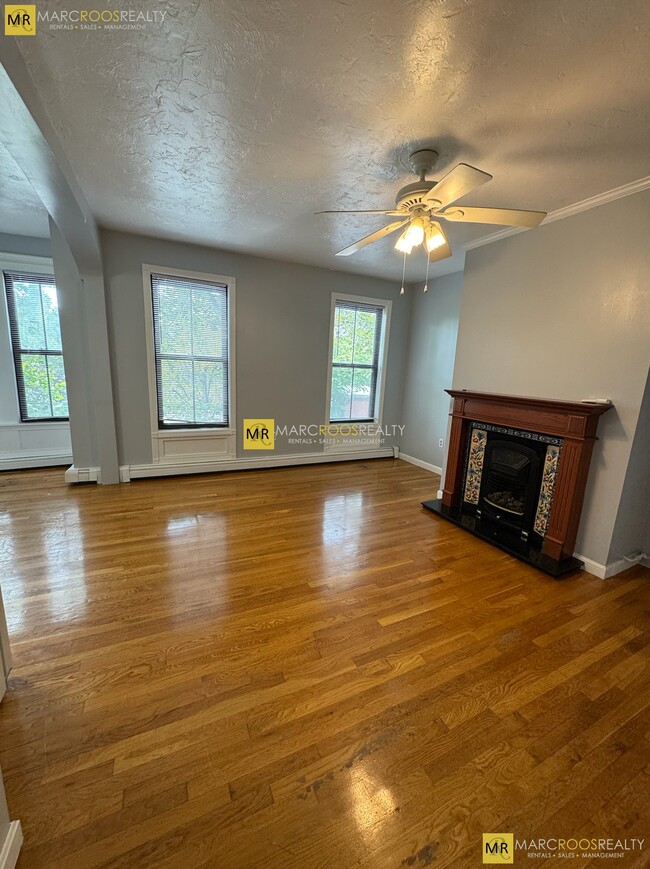 Photo - 235 Northampton St Unit 2