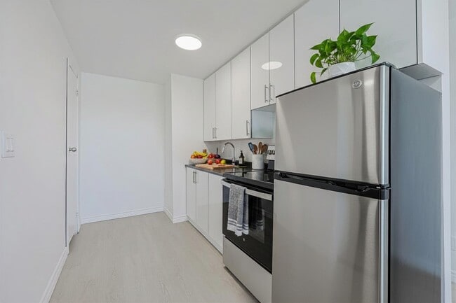 Photo - 2204 Dufferin St Unit 2204 Dufferin St 107, Toronto