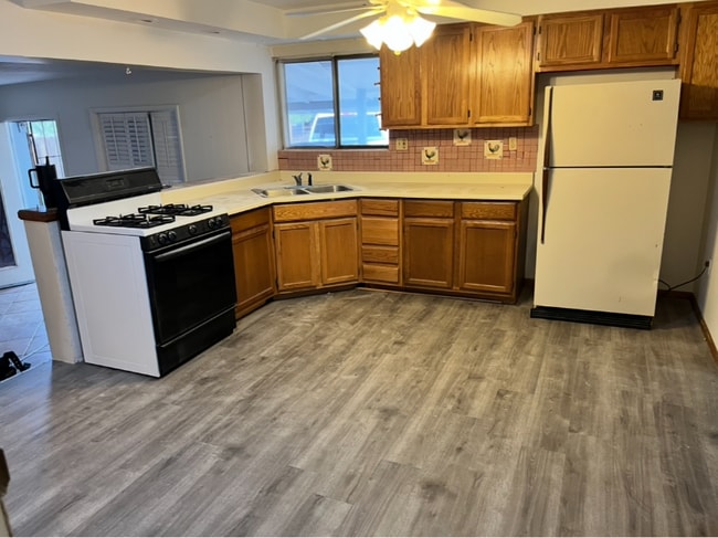 Photo - 638 S Harless St