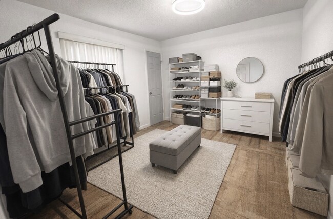 Photo - 45436 12th St W