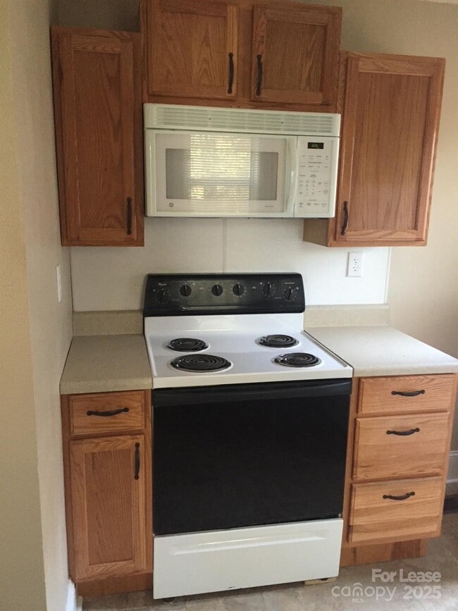 Photo - 381 Euclid Ave