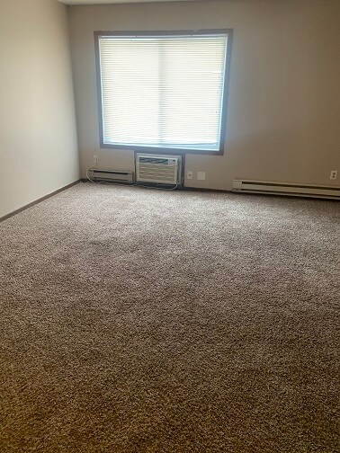 Photo - 428 W Mills St