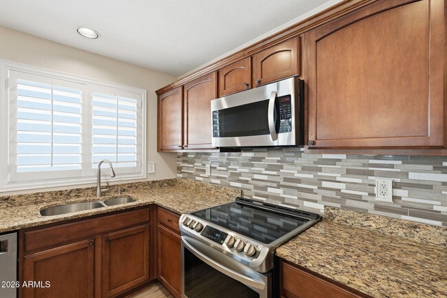 Photo - 1006 S Deerfield Ln